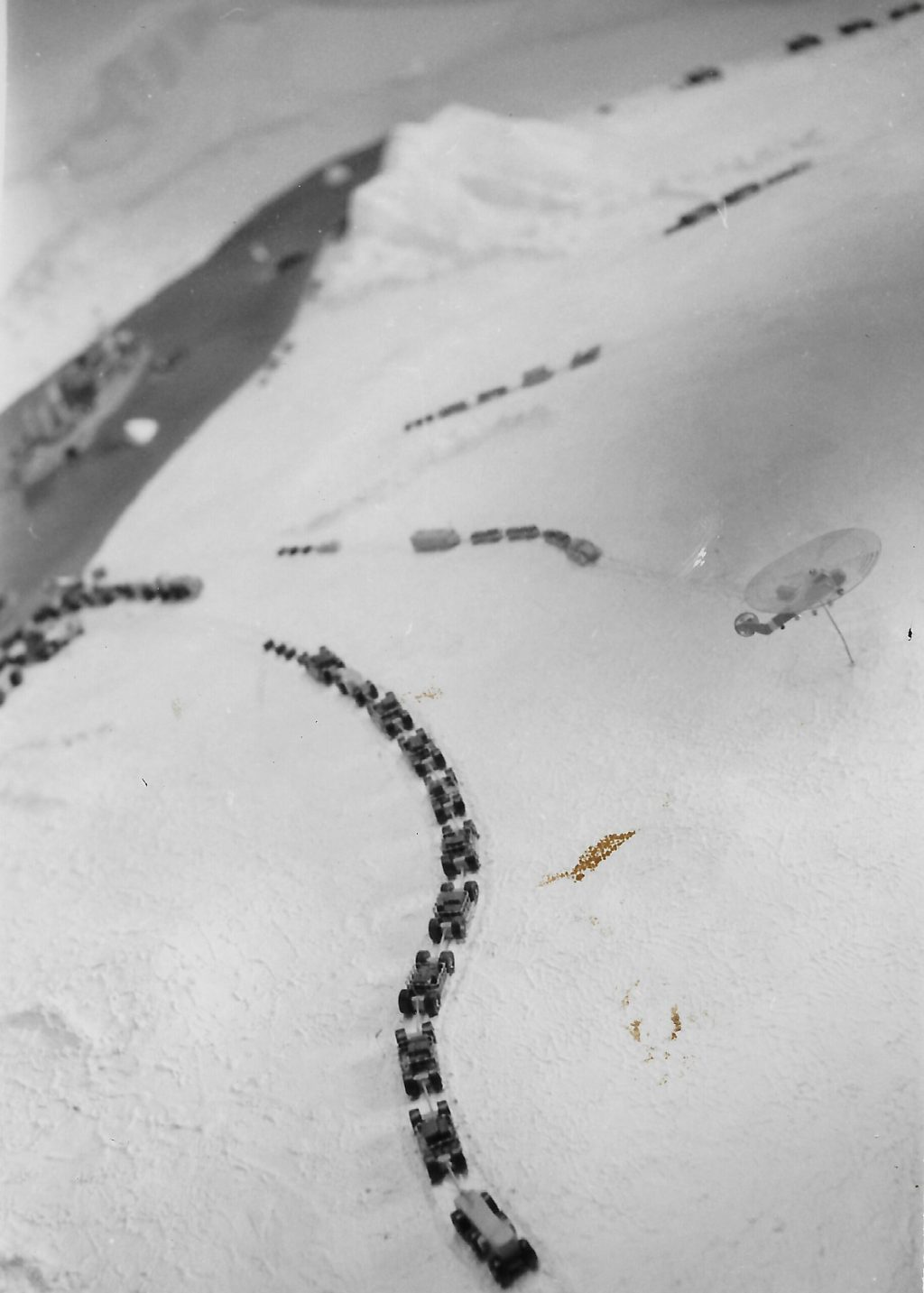 Arctic Scene with Overland Mark 2&nbsp;Model